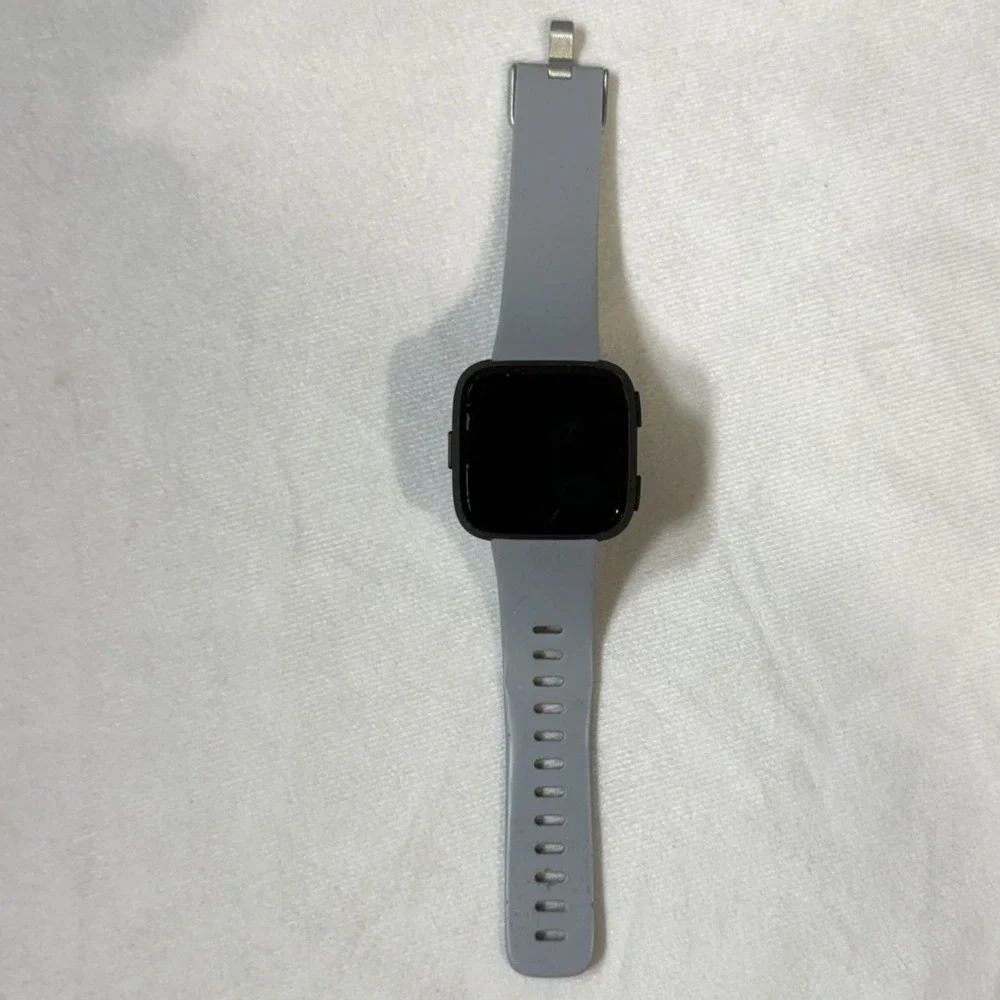 Fitbit Versa Model FB504